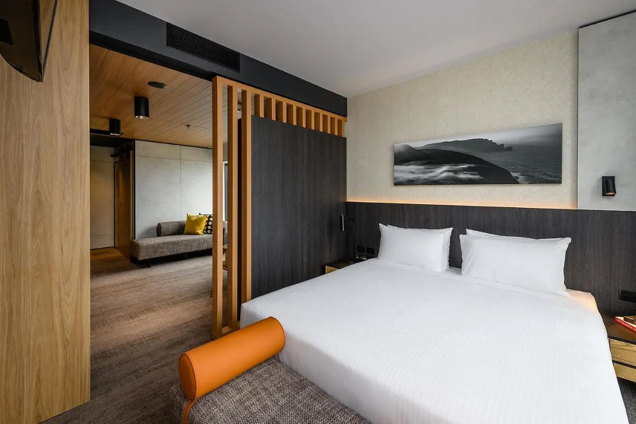 Moevenpick Hotel Hobart 4*,