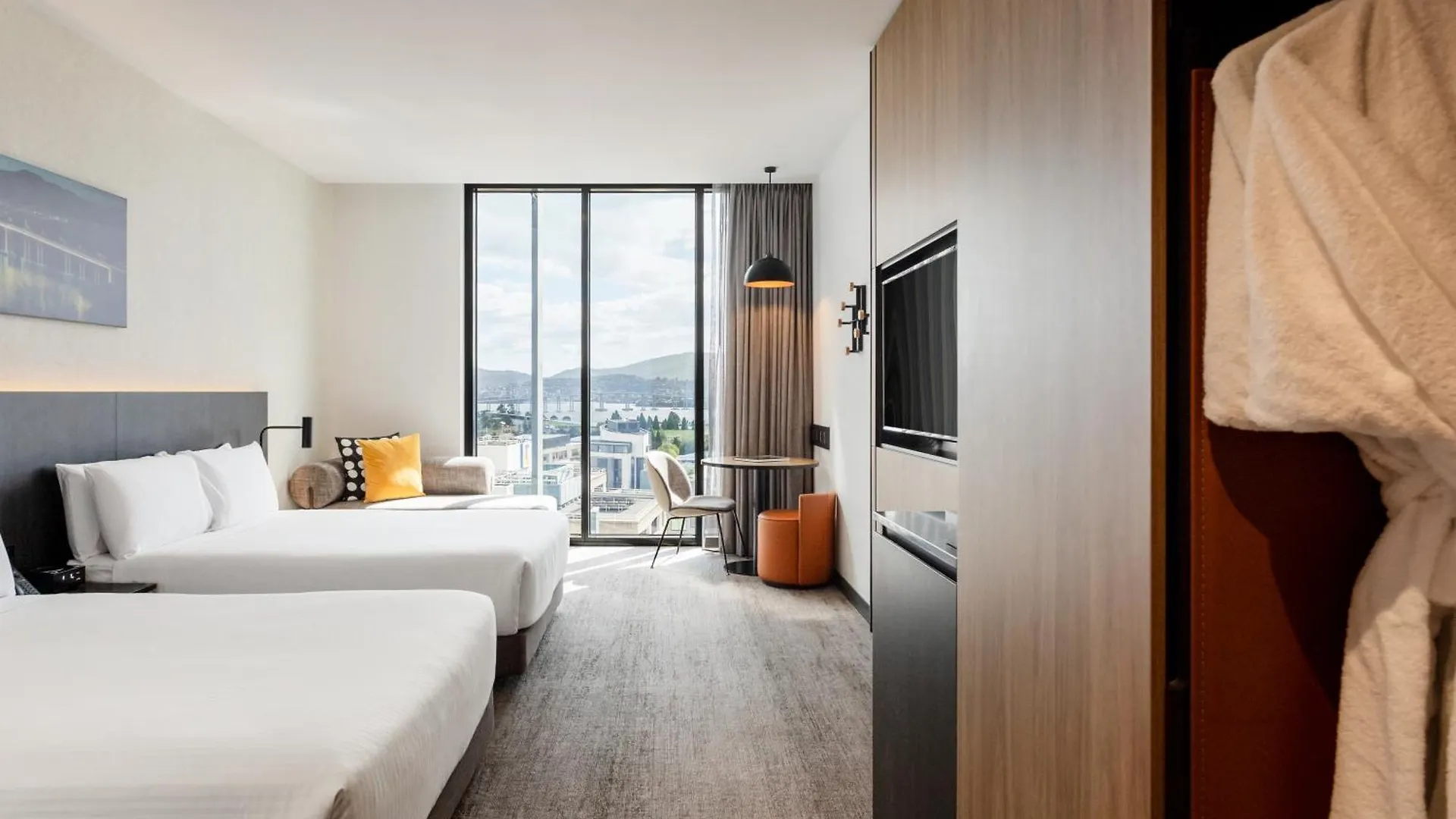 Moevenpick Hotel Hobart 4*,
